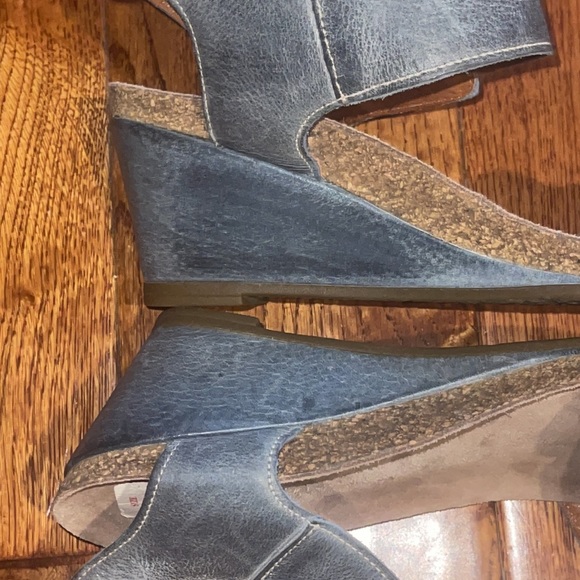 Taos Carousel Wedge - Picture 15 of 15